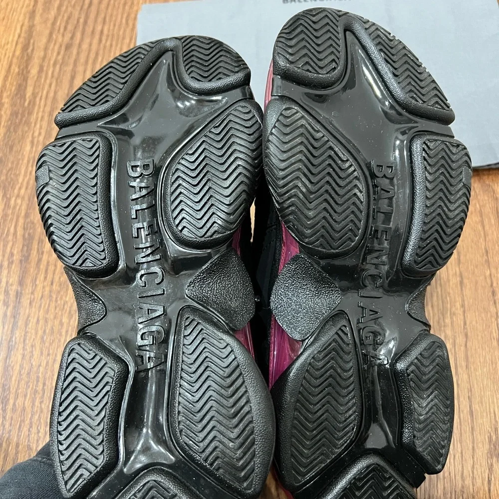 ❌SOLD❌Balenciaga Triple S Black/Pink Neon - Picture 5 of 6